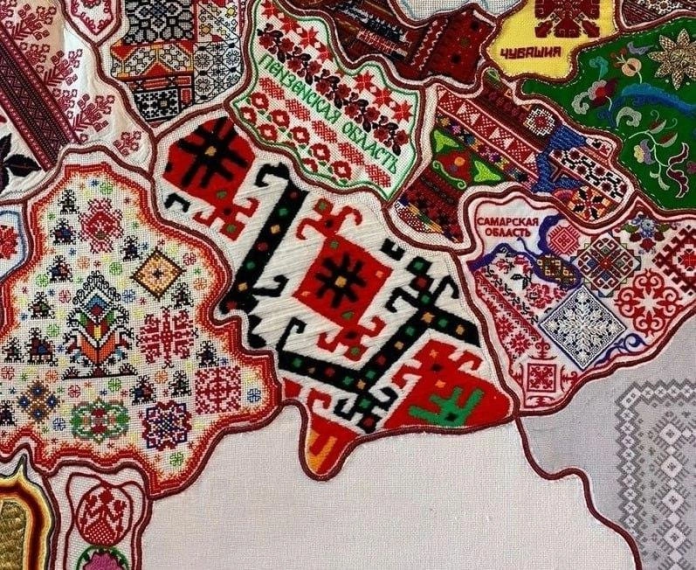 «Вышитая карта России»..